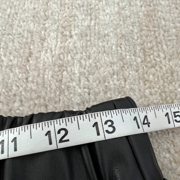 3 for $6 Lisadnyc The Drop Vegan Leather Crop Black Pants M - Picture 8 of 10